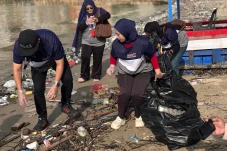 Astra Motor Kaltim 1 Jalankan Aksi Bersih-bersih sampah Bersama Ditpolairud, Jurnalis dan Gen Z
