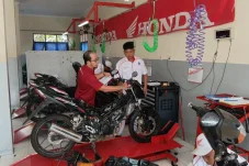 Astra Motor Kaltim 1 Berikan Refreshment Kurikulum ke SMK Negeri 6 Balikpapan