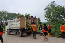 Mudahkan Pembersihan Saluran Drainase, DLHK Berau Siagakan Armada Angkut Sampah Korve Secara Gratis