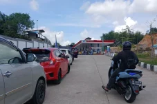 Pertamax Naik Drastis Jadi Rp16.650, Warga Berau Terkejut dan Mulai Lirik Antrean Pertalite