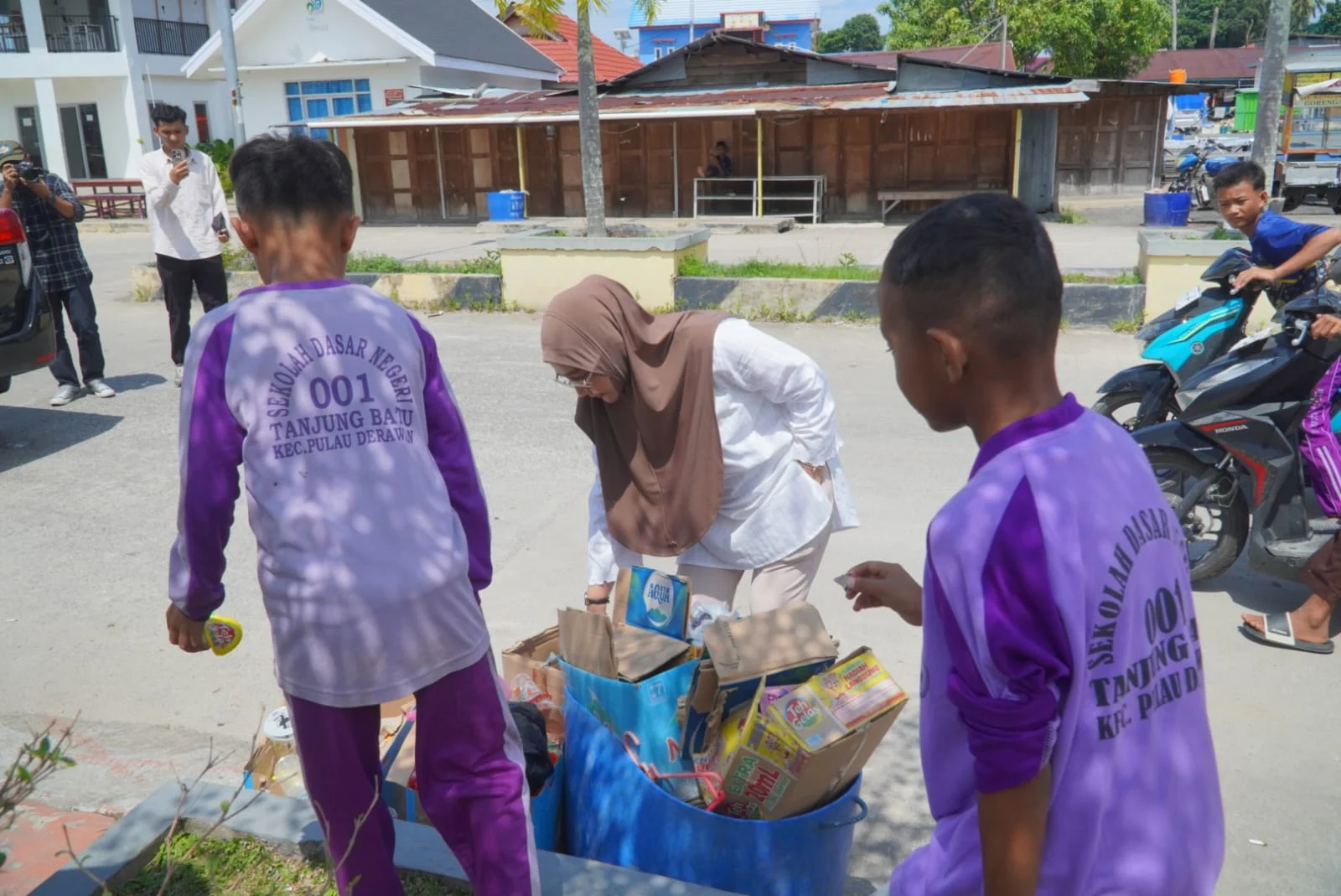 Tak Ingin Dapat Citra Buruk dari Turis dan Tamu, Bupati Berau Minta DLHK Pasang Arm Roll di Tanjung Batu