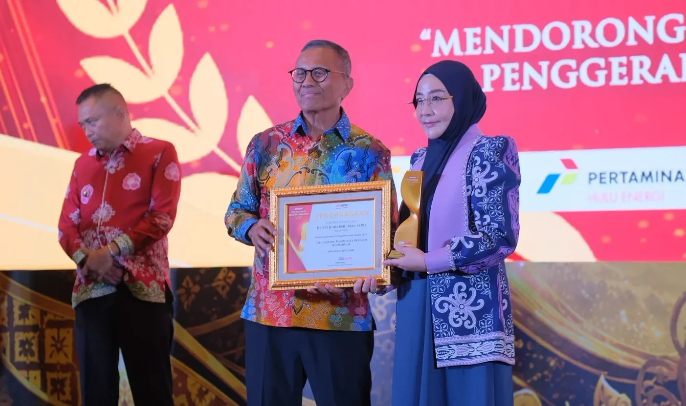 Kembangkan Wisata Tanpa Rusak Alam, Bupati Berau Raih Disway Top Regional Leader Award 2026