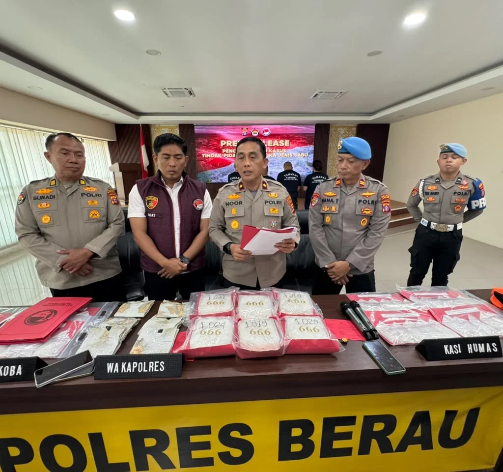 Wakapolres Berau, Kompol Noor Dhianto, saat konferensi pers yang digelar di Mapolres Berau, Rabu (17/6/2026).