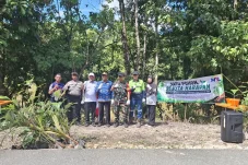 Satu Pohon Sejuta Harapan, PT Marina Bara Lestari Gandeng Forkopimcam dan Warga Segah Hijaukan Bantaran Sungai