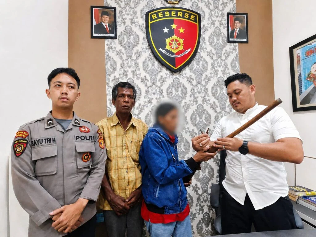 Sadar Hukum, Mantan Penjaga Goa Walet di Suaran Sukarela Serahkan Senjata Api Rakitan