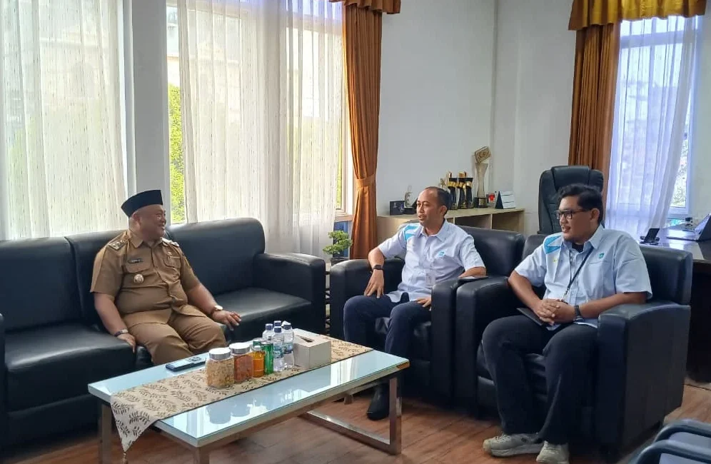 Sasar 400 Pelanggan Baru di Kelay, PLN UP3 Berau Kebut Peresmian Listrik Desa Awal Juli