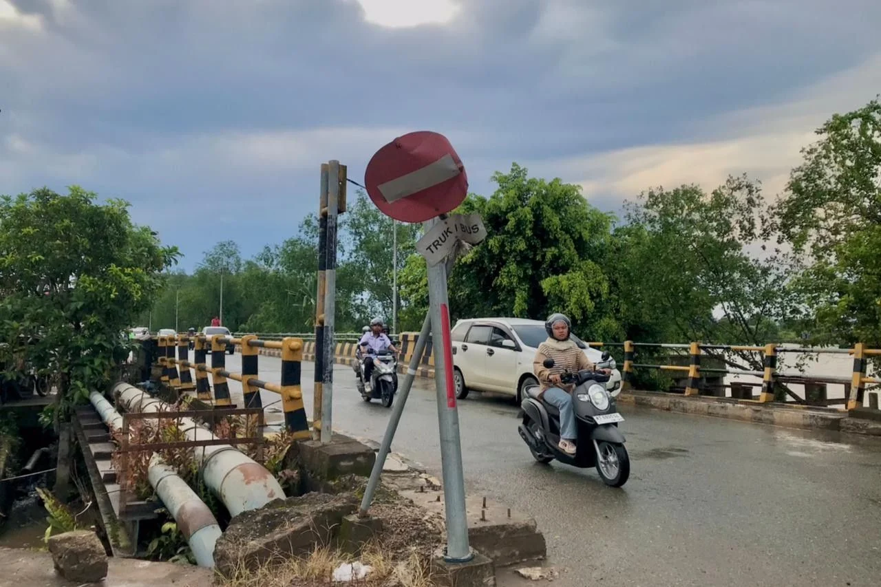 Dishub Berau Bongkar Portal Jalan Bujangga, Bukan Dibiarkan Rusak Ternyata Ini Alasannya