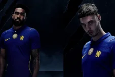 Chelsea Luncurkan Jersey Home Terbaru Tampilkan Logo Singa, Segini Harganya