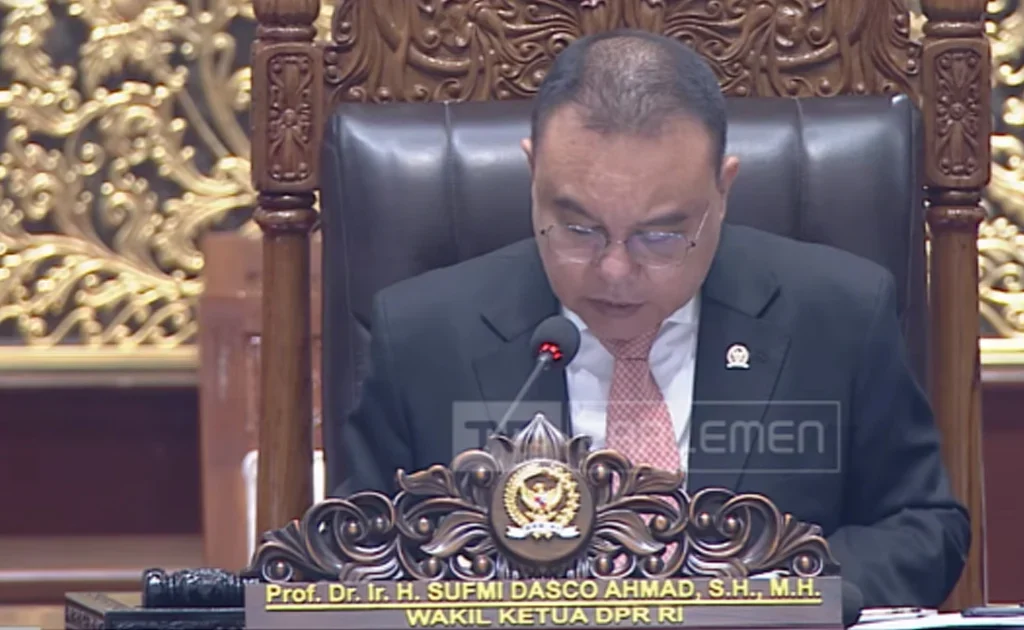 Wakil Ketua DPR RI Sufmi Dasco Ahmad saat memimpin Rapat Paripurna DPR RI pengesahan RUU Polri menjadi Undang-undang (YouTube/TV Parlemen)