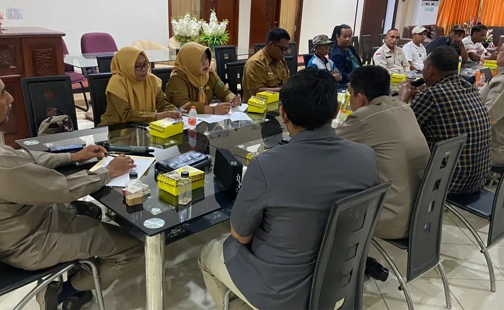 Rapat Dengar Pendapat (RDP) yang digelar Komisi II DPRD Berau, dengan pihak Sukardi petani sawit dari Kampung Gunung Sari, Kecamatan Segah, dan manajemen PT BBA, Senin (15/6/2026).