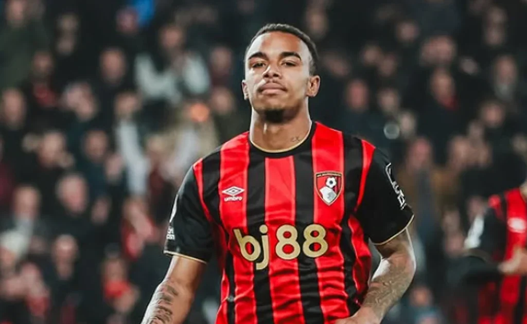 Pemain Bournemouth Eli Junior Kroupi (Instagram/@juniorkroupi22)