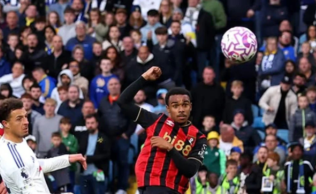 Pemain Bournemouth Eli Junior Kroupi (Instagram/@juniorkroupi22)