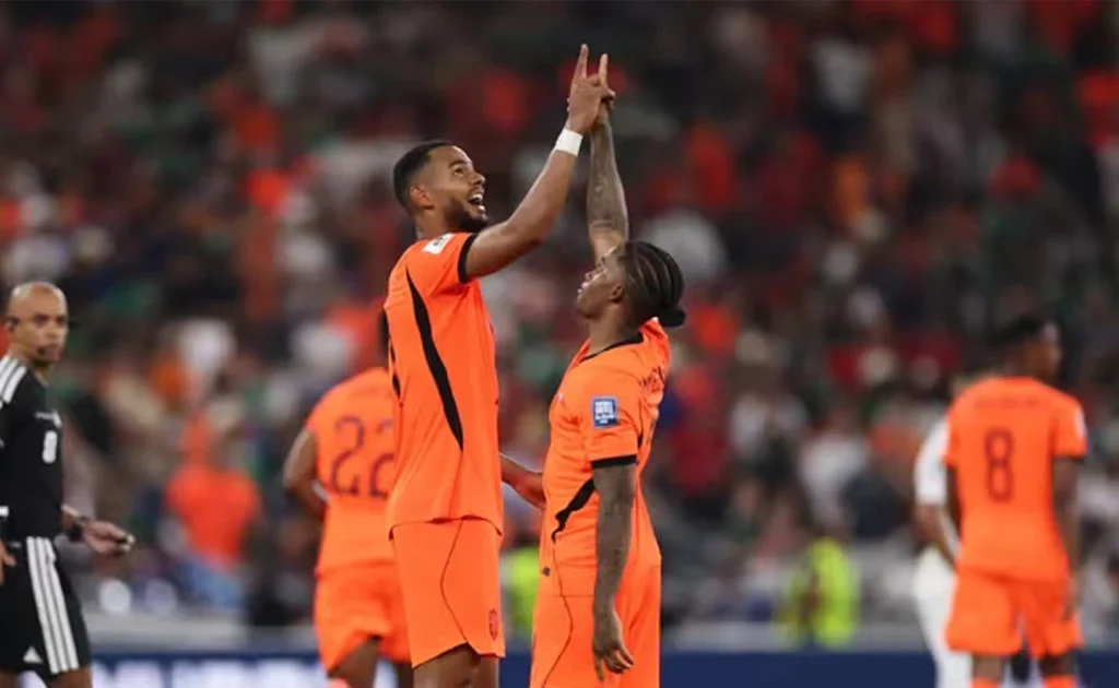 Selebrasi gol Cody Gakpo di Laga babak 32 besar Piala Dunia Belanda vs Maroko (fifa.com)