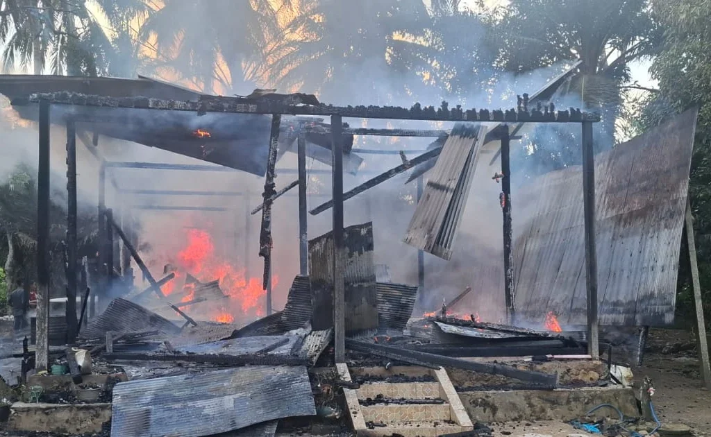 Kebakaran hanguskan sebuah rumah di Kampung Biatan Lempake, Kecamatan Biatan, Berau (Ist)