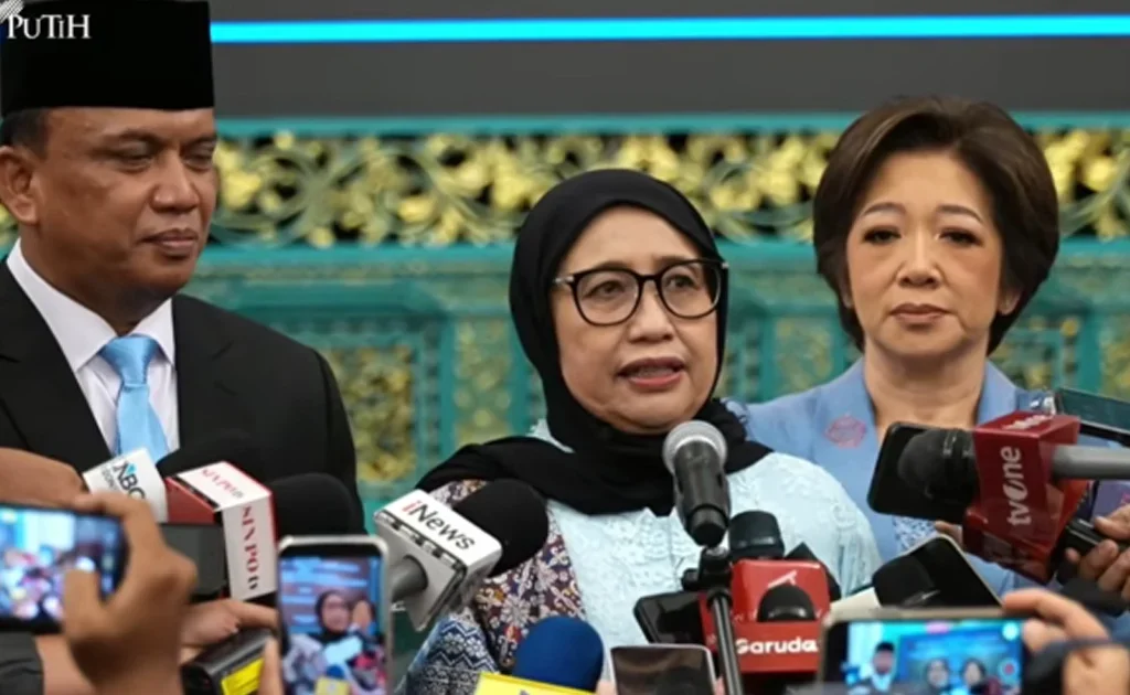 Kepala BGN Nanik S Deyang dan Wakil Kepala BGN Agustina Arumsari dan Mayjen TNI (Purn) Trenggono (YouTube/BPMI Setpres)