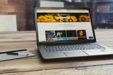 Media Sosial Saja Tidak Cukup, Ini Alasan Bisnis Perlu Website Sendiri