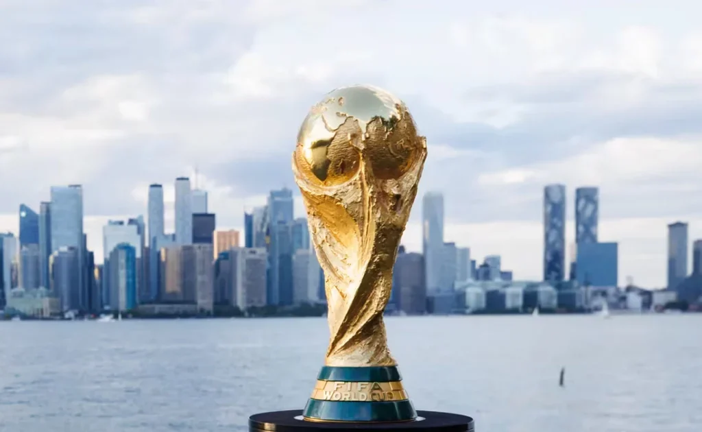 Trofi Piala Dunia (fifa.com)