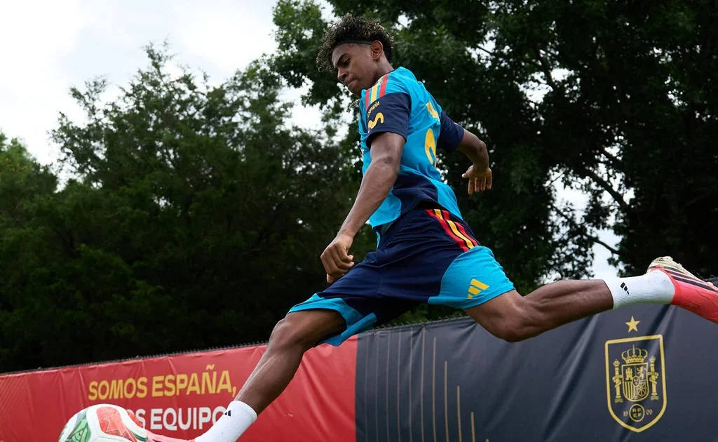 Lamine Yamal saat sesi latihan Timnas Spanyol (X/@sefutbol)
