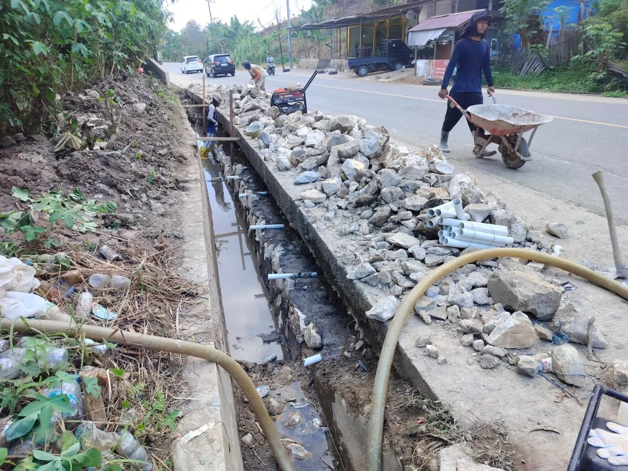 Cegah Jalan Rusak Akibat Kendaraan Berat, BBPJN Kaltim Perkuat Drainase Ruas Maluang–Bulungan