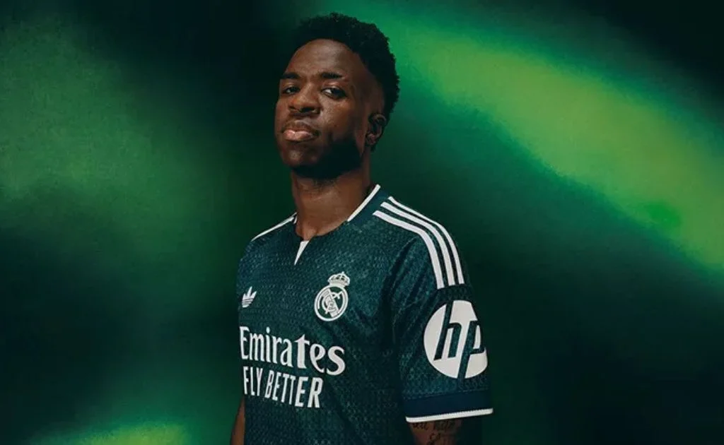 Jersey away Real Madrid. (realmadrid.com)