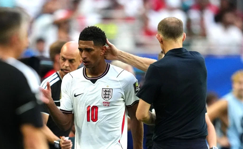 Tuchel mengevaluasi Bellingham dalam laga vs Norwegia beberapa waktu lalu. (x/_BeFootball)