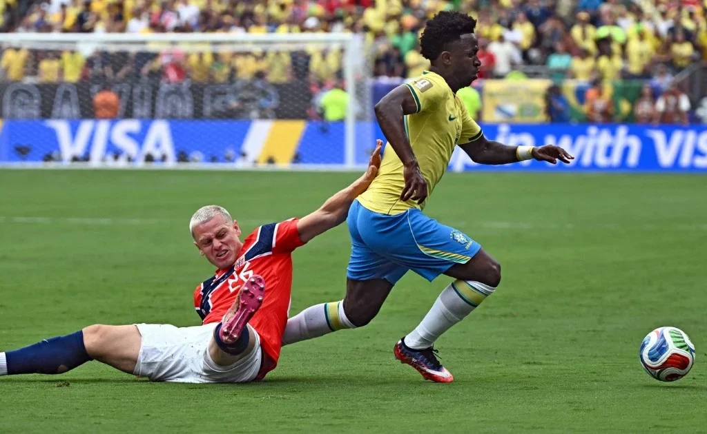 Laga Brasil vs Norwegia babak 16 besar Piala Dunia 2026. (x/@TeleSaltillo)