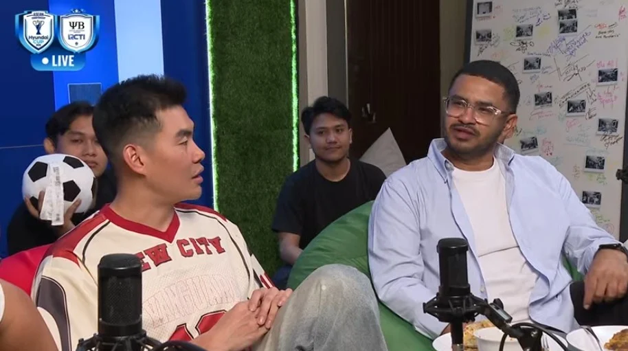 Siaran Langsung piala AFF di siaran YouTube Reza Arap alias YB. (YouTube/YB)
