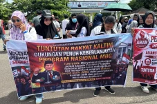 Geruduk GOR Pemuda dan Kantor Bupati, Puluhan Mahasiswa Sampaikan Dukungan Program MBG