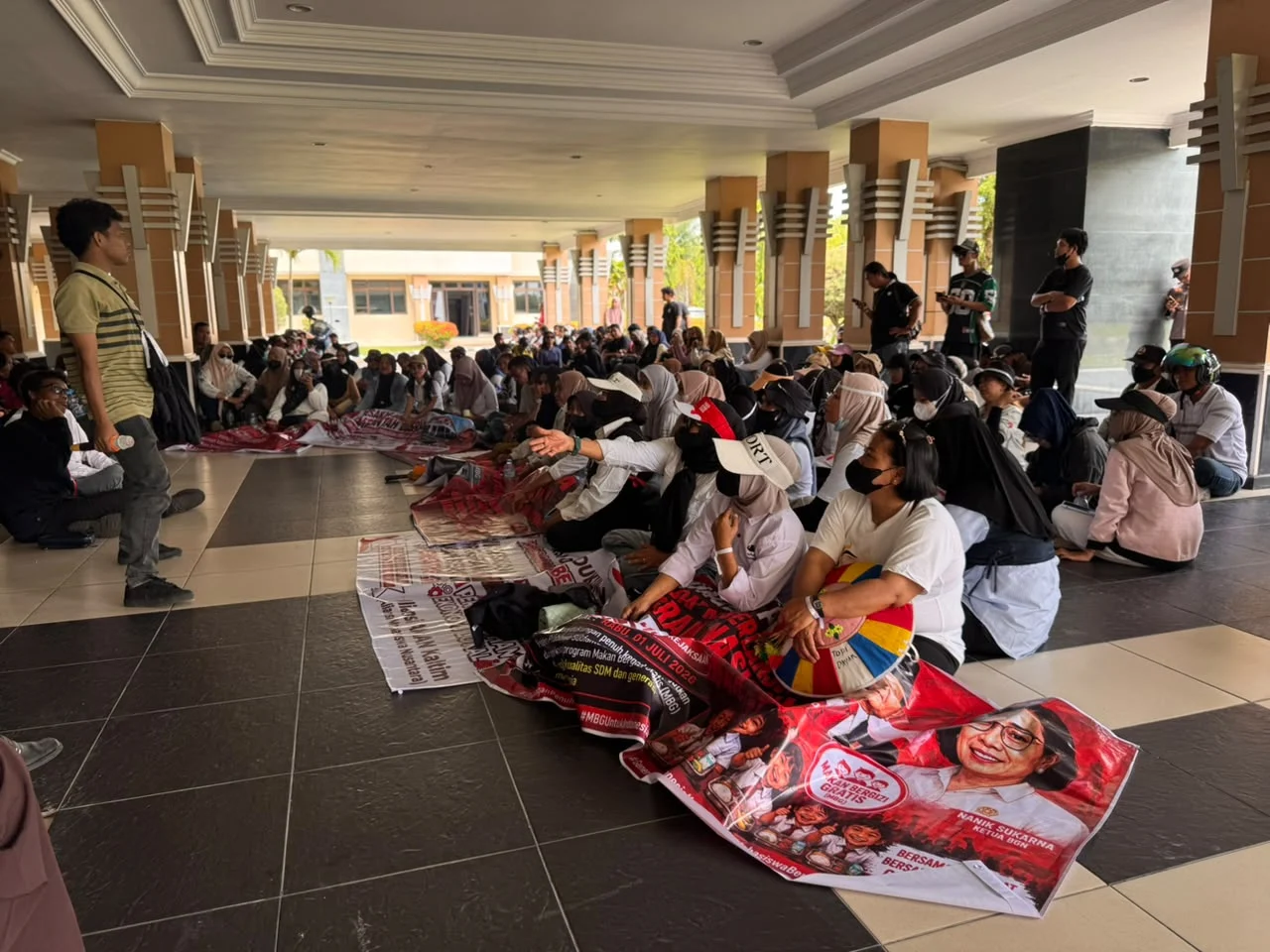 Gantungkan Hidup dari Dapur MBG, Pekerja SPPG Berau Kompak Minta Program Jangan Disetop