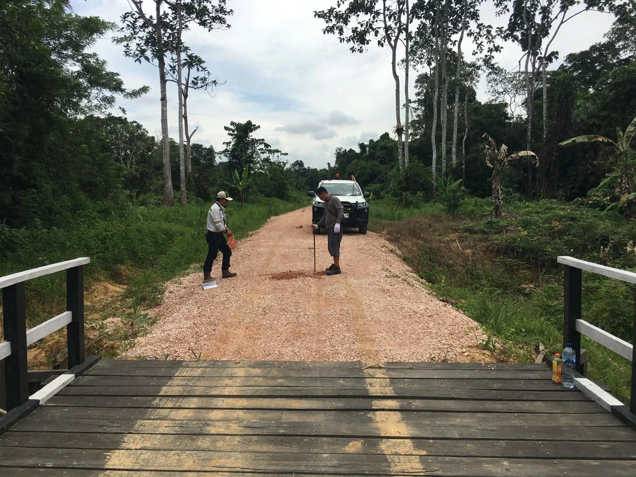 PT Berau Coal Bangun Jalan Usaha Tani, Petani Kakao Gurimbang Kini Panen Lebih Mudah