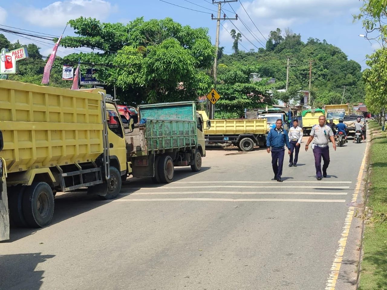 Warga Keluhkan Antrean Kendaraan Besar di SPBU Teluk Bayur, Ini Jawaban Dishub Berau