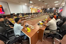 Tak Puas Penjelasan Merger dengan UMB, Mahasiswa dan Alumni STIPER Walk Out dari Rapat DPRD Berau