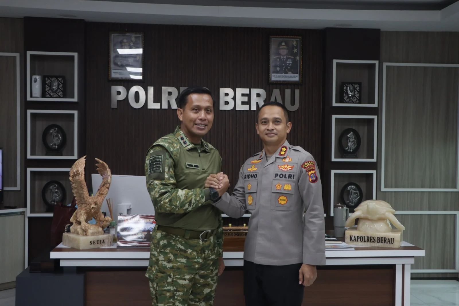 Silaturahmi Dandim dan Kapolres Berau, Komitmen Jaga Bumi Batiwakkal Tetap Kondusif
