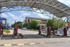 Sudah 5 Bulan Rusak Diamuk Massa, Portal Parkir Elektronik Pasar Sanggam Tak Kunjung Diperbaiki