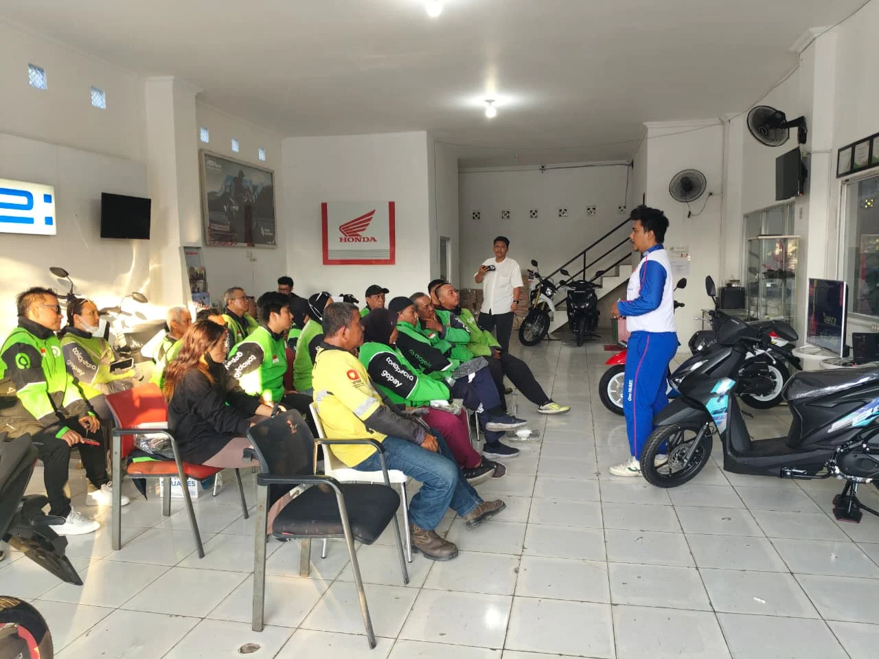 Astra Motor Kaltim 1 Ajak Komunitas Gojek Warmob Balikpapan Tingkatkan Keselamatan Berkendara Lewat Edukasi Safety Riding