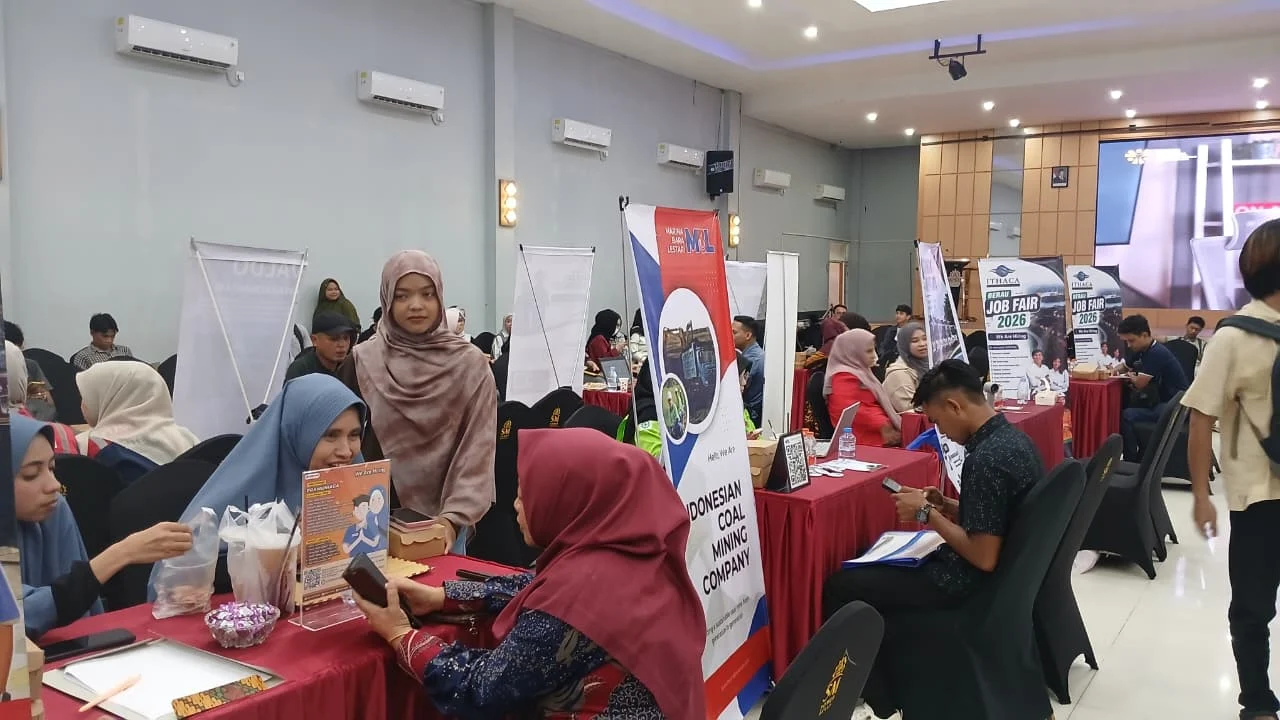 Suasana hari kedua job fair Kabupaten Berau 2026 di SM Tower Hotel, Kamis (30/7/2026). (Adrikni/BT)