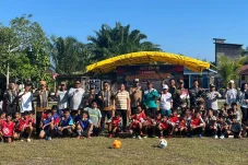 Semangat Hari Bhayangkara, Polsek Pulau Derawan Berau Gelar Turnamen Mini Soccer U-13