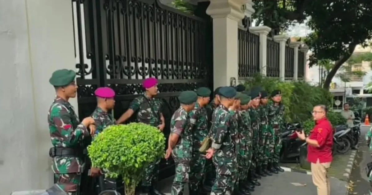 Penjelasan TNI Jaga Rumah Jampidsus Febrie hingga Datangi Polda Metro Jaya