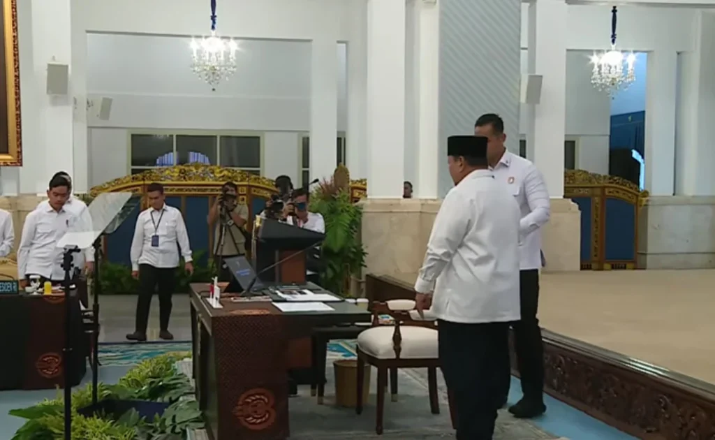 Posisi duduk Wapres Gibran di rapat Kabinet Merah Putih (YouTube/Sekretariat Presiden)