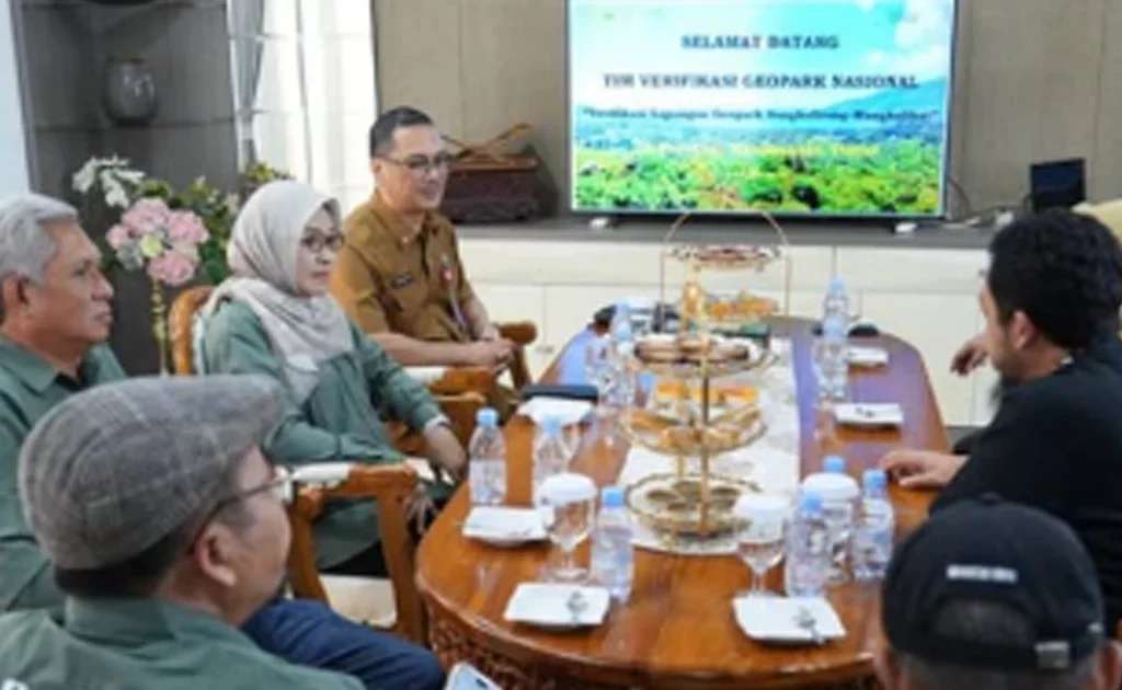 Tim verifikator geopark nasional tiba di Kaltim (Instagram/@pemprov_kaltim)