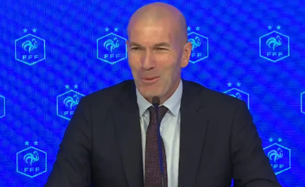 Zinedine Zidane resmi diperkenalkan sebagai pelatih Timnas Perancis (X/@equipedefrance)