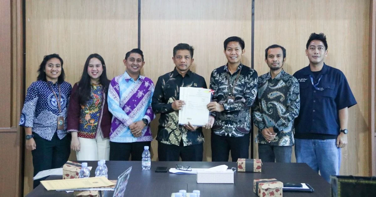 Amankan Aset Negara, PLN Terima 12 Sertifikat Tanah