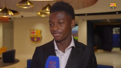 Penyerang baru Barcelona Jesse Bisiwu. (@FCBarcelona)