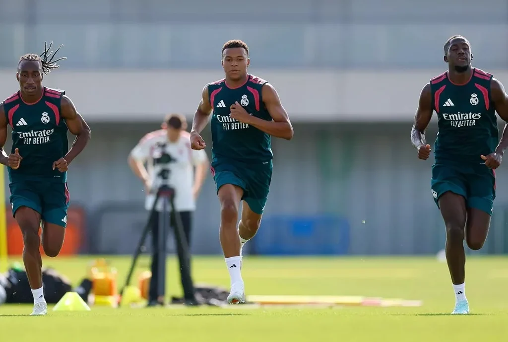 Skuad Real Madrid menjalani latihan di Valdebebas. (realmadrid.com)