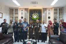 PLN dan Kejati Kalsel Perkuat Kepastian Hukum Program Kelistrikan