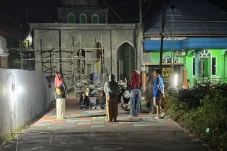 Usung Slogan Guyub Rukun Selamanya, Warga RT 12 Karang Ambun Kompak Sambut HUT ke-81 RI