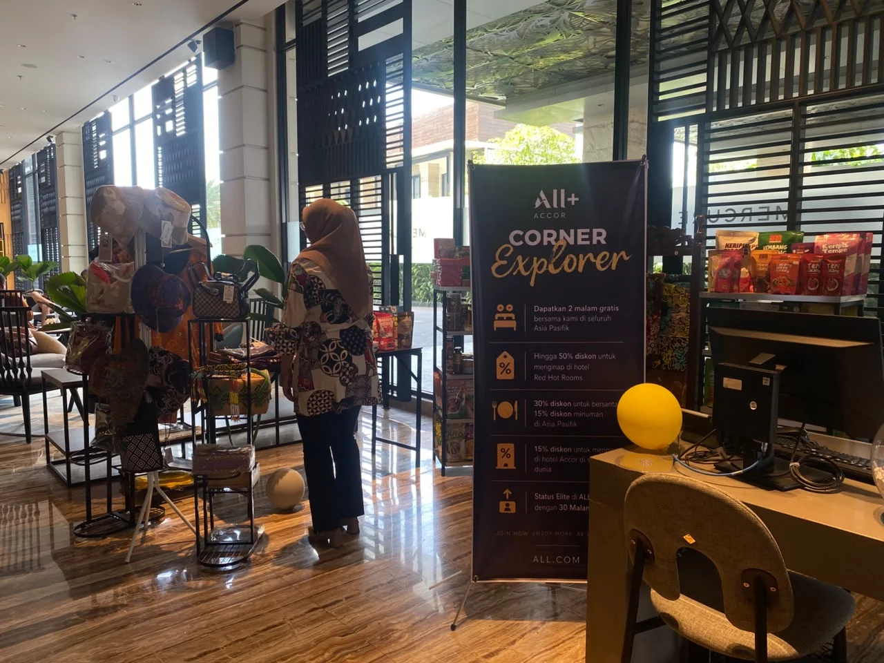 Produk UMKM Berau yang ada di Hotel Mercure. (Diva/BT)