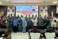 Bupati Berau Ajak Warga Salat Istisqa, Ikhtiar Hadapi Karhutla di Tengah Kemarau Panjang