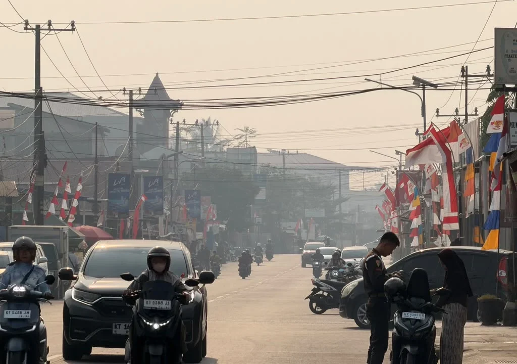Kabut asap masih menyelimuti Tanjung Redeb, Berau, dampak karhutla. (Aidil/BT)