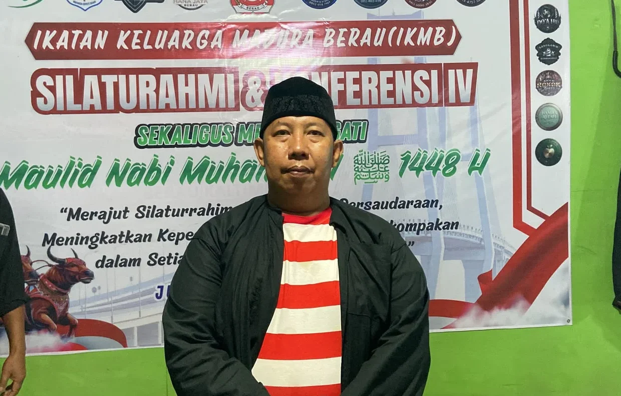 Ketua IKMB, Mahfud.